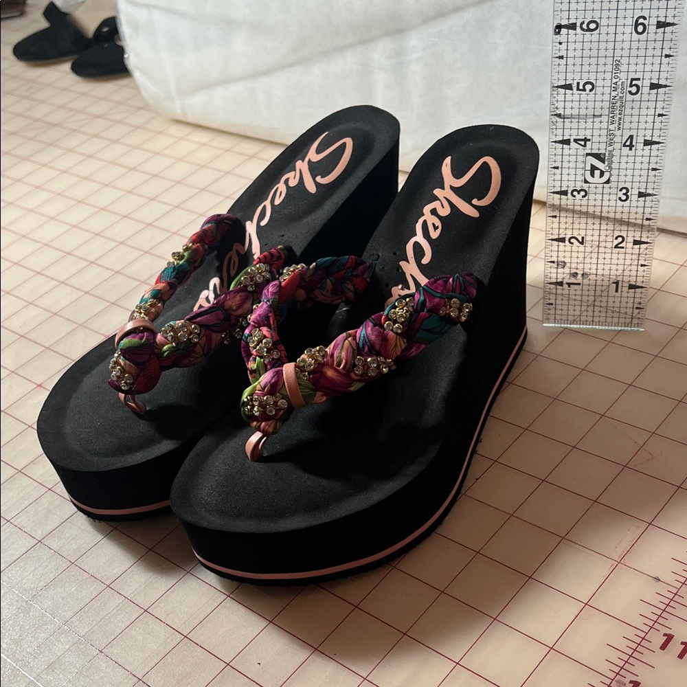 Skechers Women's Black and Multicolor Platform Sandals